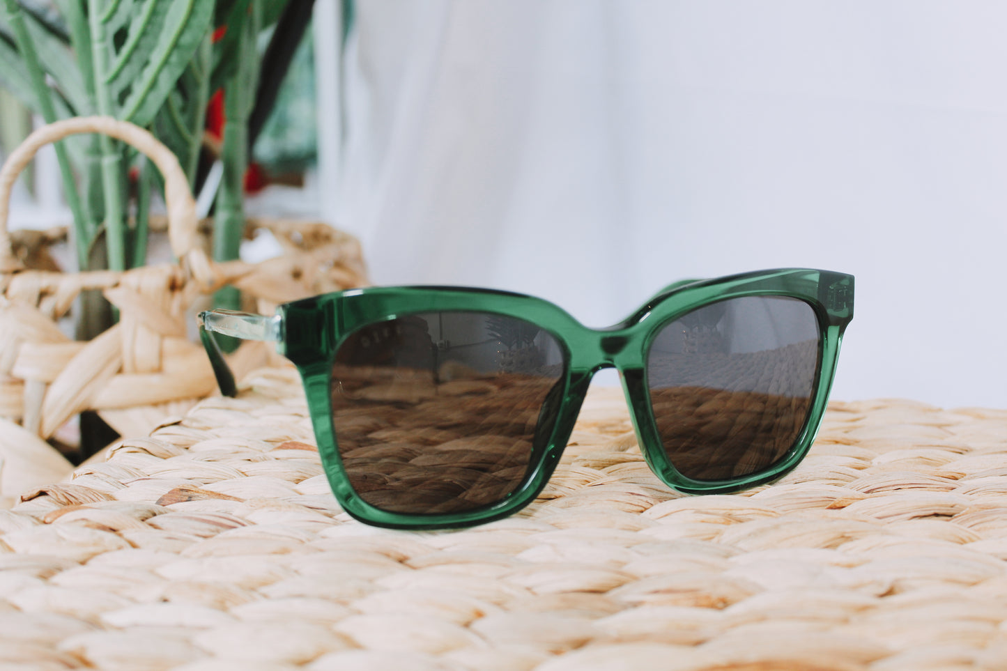 DIFF Kelly Green Oversized Sunglasses